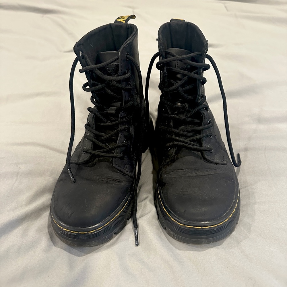 Doc martens air walk combat boots size 7 women’s